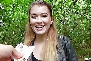 Naughty Slut In Amateur Outdoor Pov Fucking With Cum